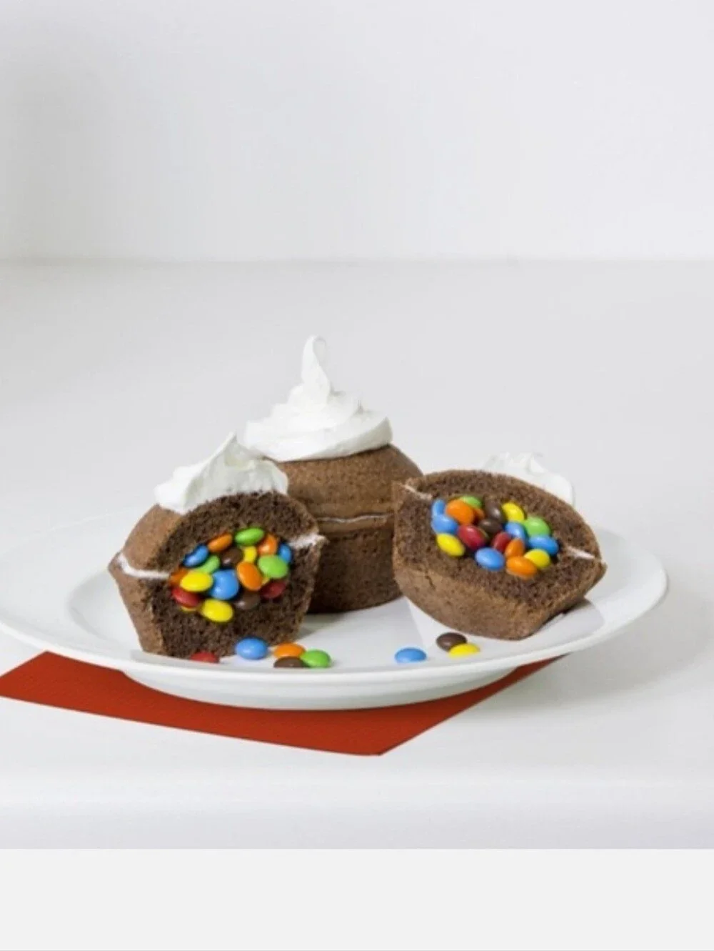 Mrs. Fields Bake N Stuff Cupcake Pan Bakes Hollow Cupcakes